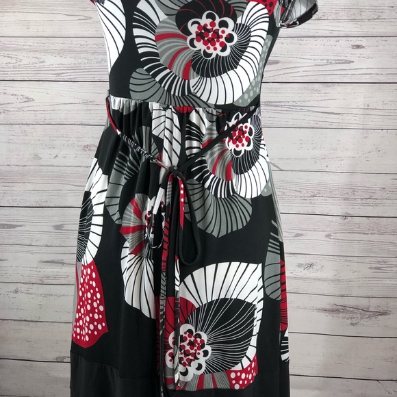 Wrapper women juniors size M floral tie back Dress - Picture 4 of 8